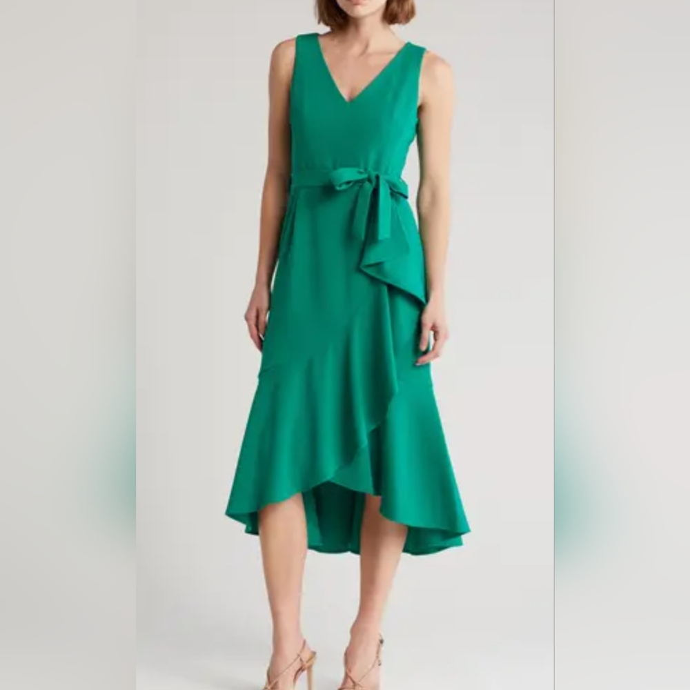 NWT Calvin Klein Kelly Green Dress with V-Neck, drape hem, and tie belt.